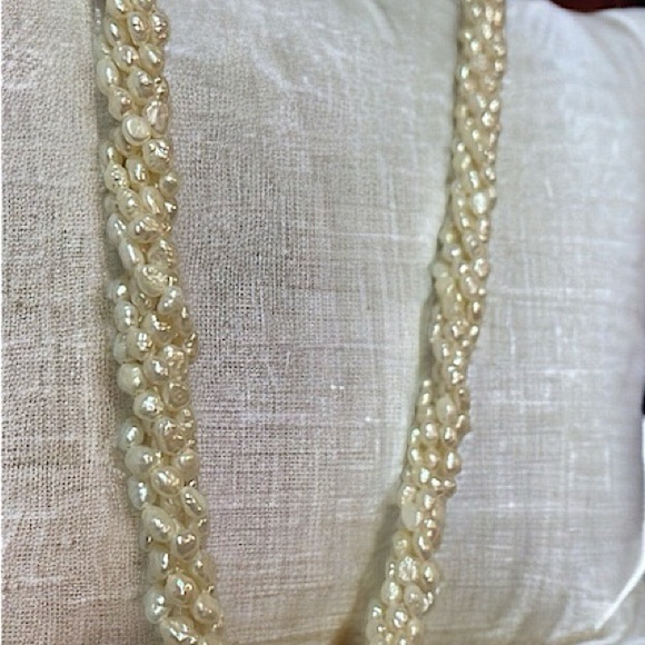 Lustrous 5-Strand Freshwater Pearl Necklace 18” - Picture 4 of 12